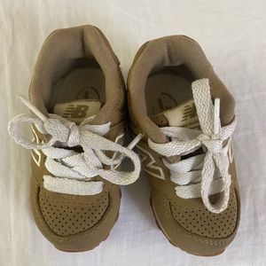 New Balance 574 Classic Baby Size 4 Tan/White